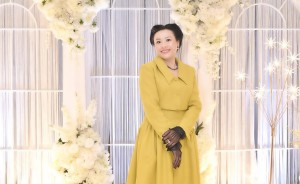 CEO Lê Phạm hóa quý cô Sài Gòn xưa dự tiệc cưới đại sứ Youth